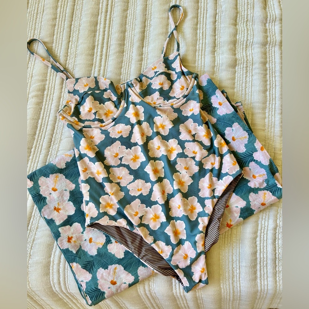 Acacia Swimwear New Mahalo Marlow Suit in S & matching pareo